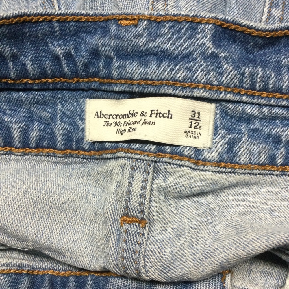 Abercrombie & Fitch The 90’s Relaxed Jean High Rise Light Wash Denim Size 31” - Picture 10 of 11